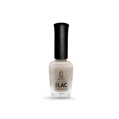 Фото IQ Beauty №040 But first nails  Айкью Бьюти Лак для ногтей профессиональный укрепляющий с биокерамикой №040 молочно-бежевый 12,5 мл
